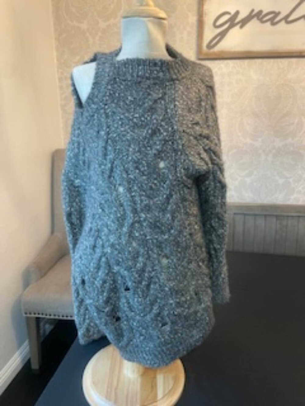 🩶 Zara Girls Oversized Gray Sweater – Size 9-10🩶